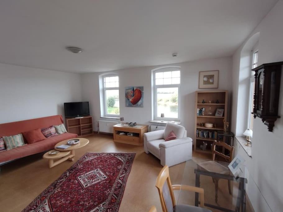 Ferienwohnung Mit Weserblick Und Kamin Hessisch Oldendorf Exterior photo